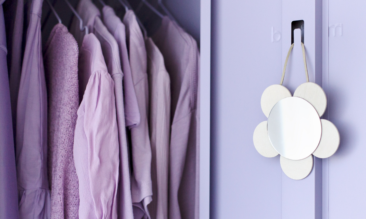 make your own - daisy mirror