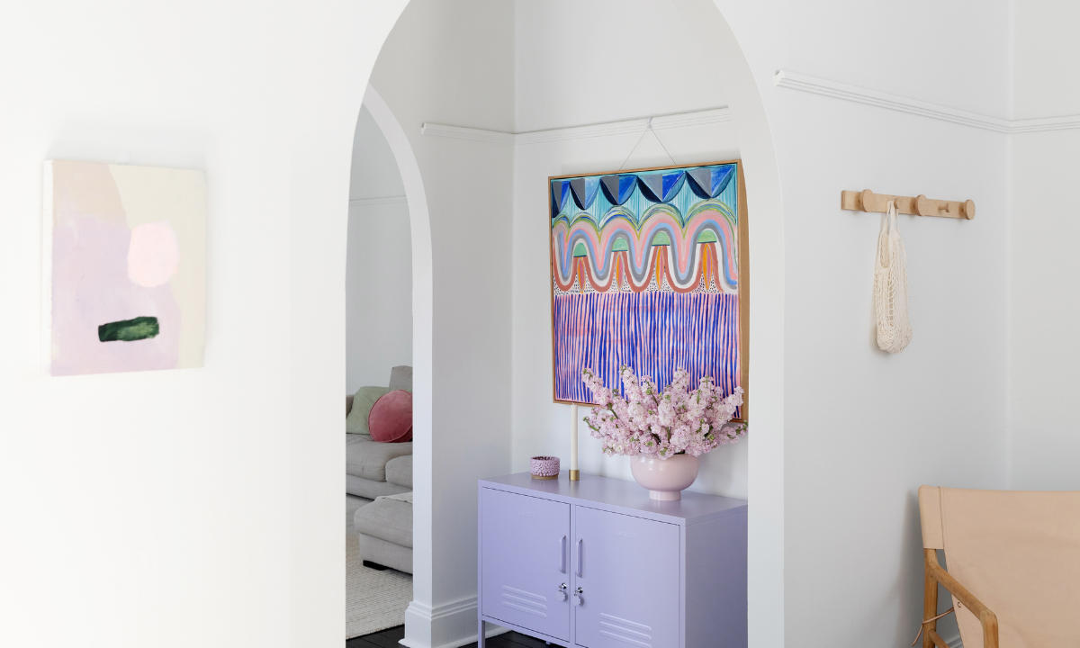 The Lowdown in Lilac Locker