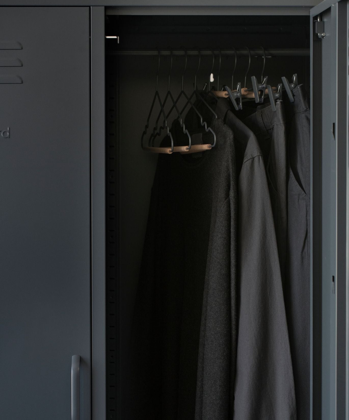 Adult Top Hangers in Slate