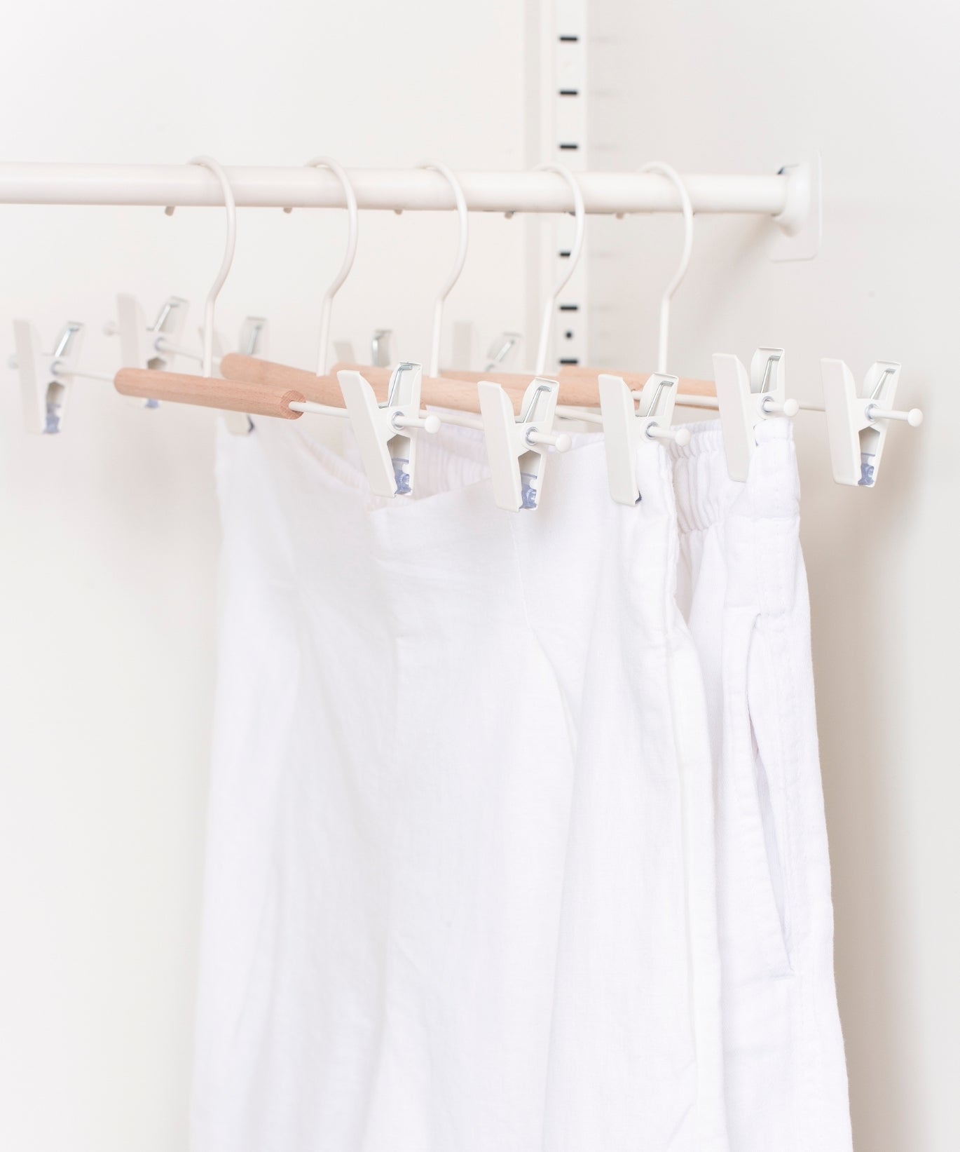 Adult Clip Hangers in Chalk