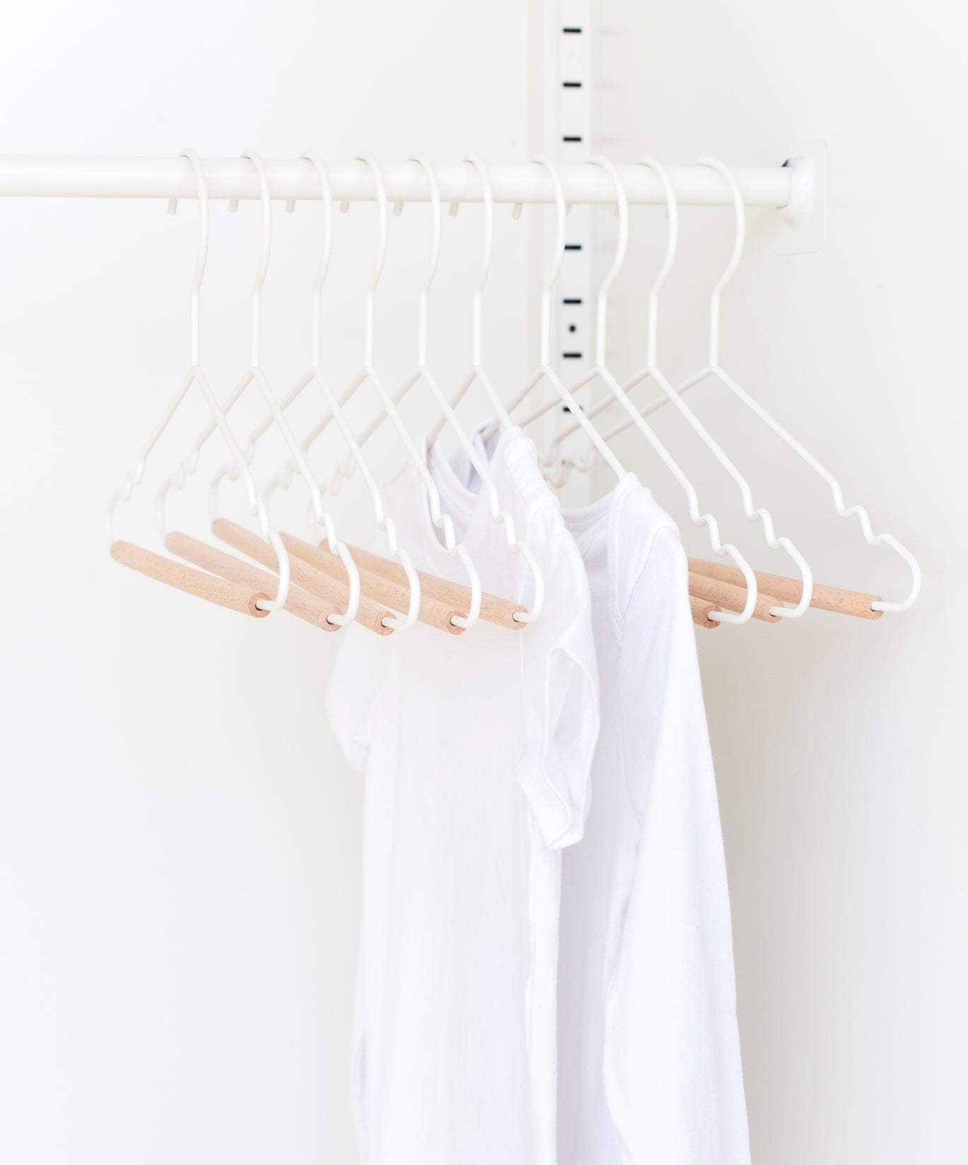 Kids Top Hangers in Chalk