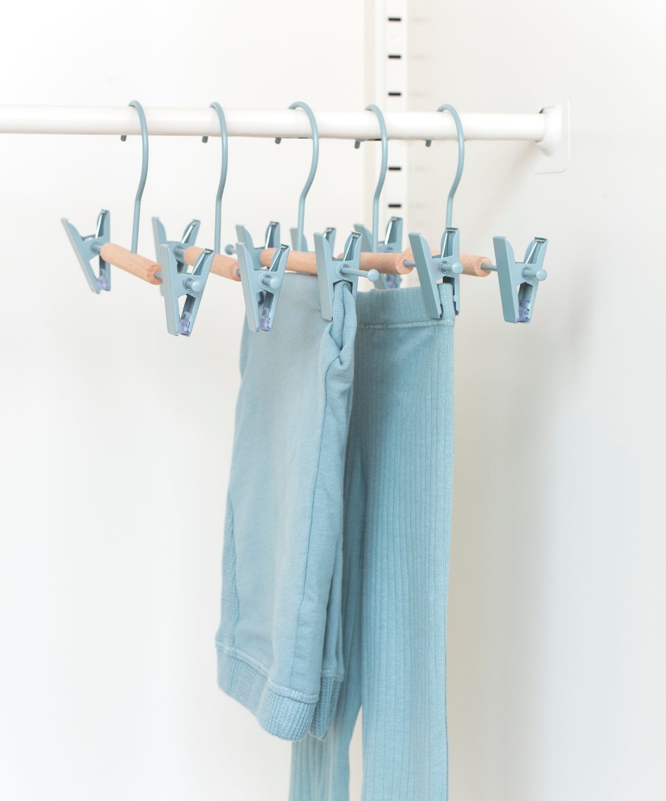 Kids Clip Hangers in Ocean