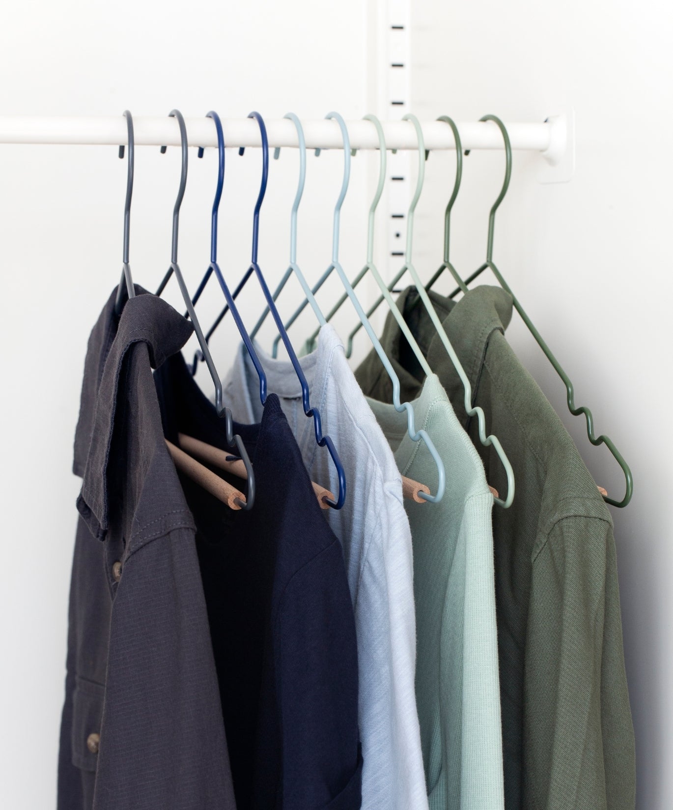 Adult Top Hangers in Winter