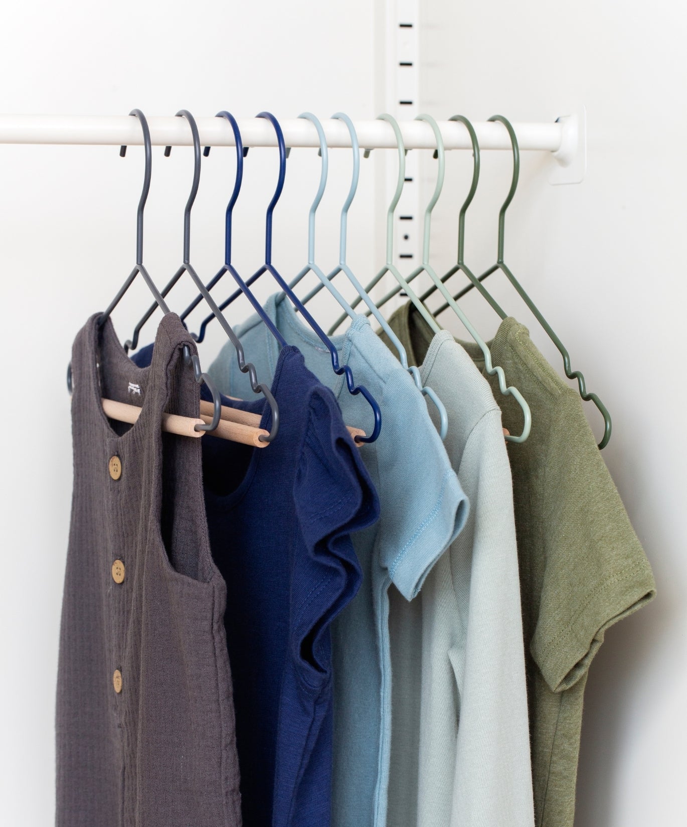 Kids Top Hangers in Winter