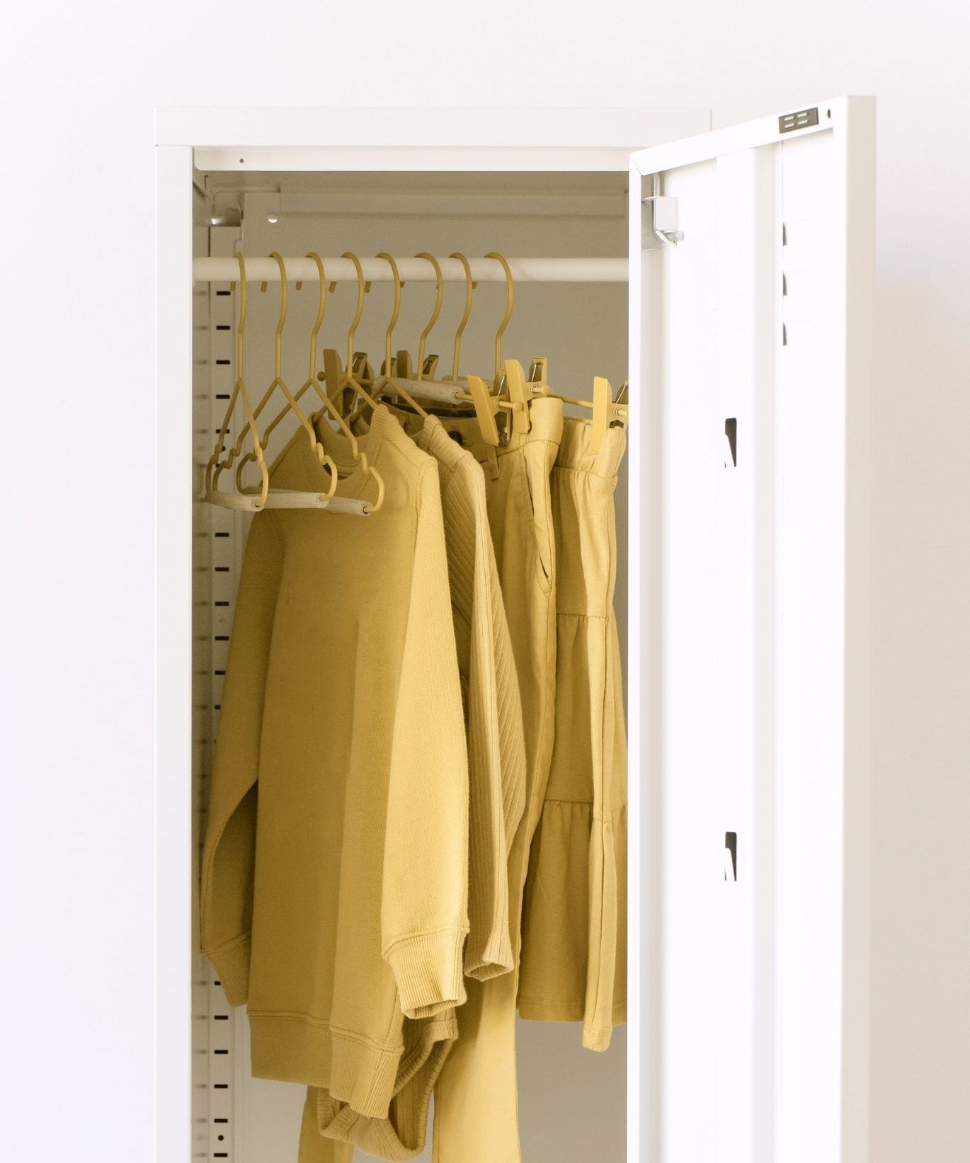 Kids Top Hangers in Butter