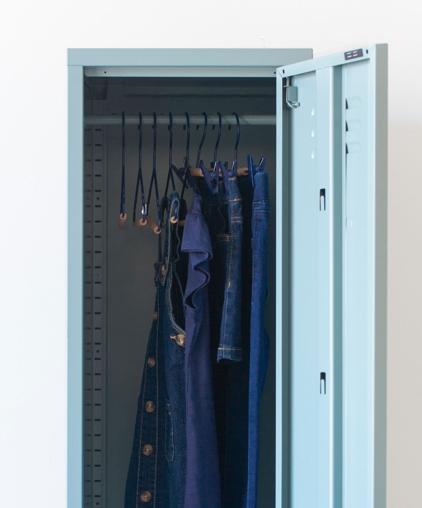 Kids Top Hangers in Navy