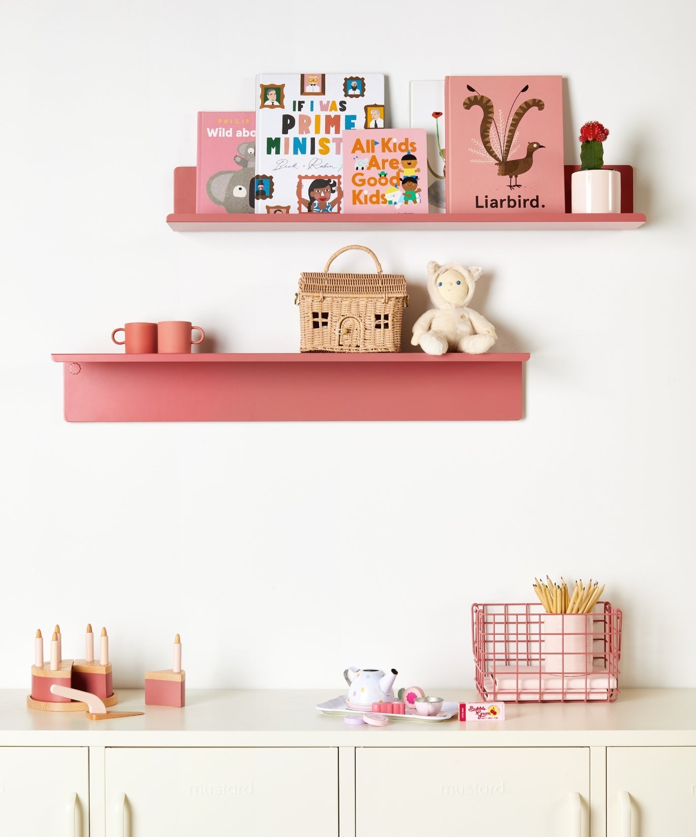 The Ledge in Berry - Large