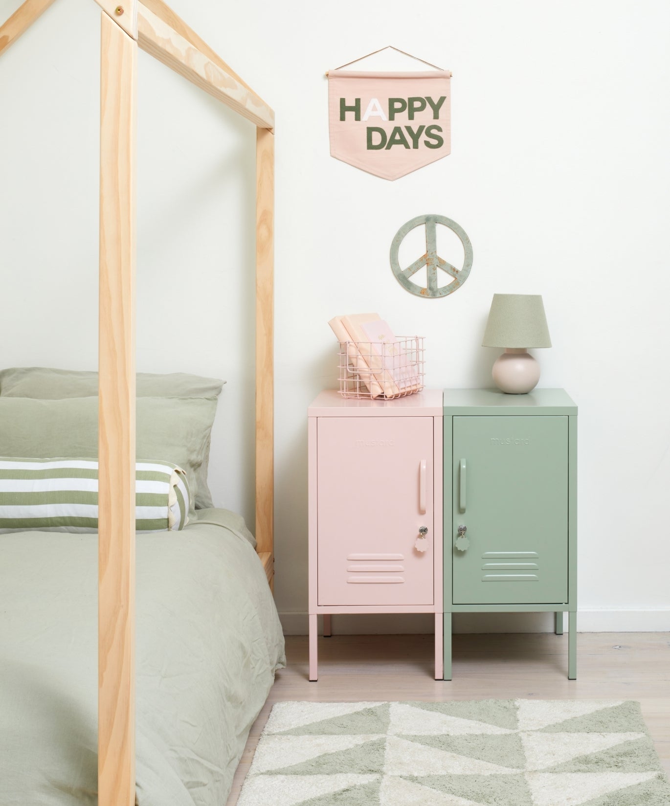 The Shorty in Blush to the Left