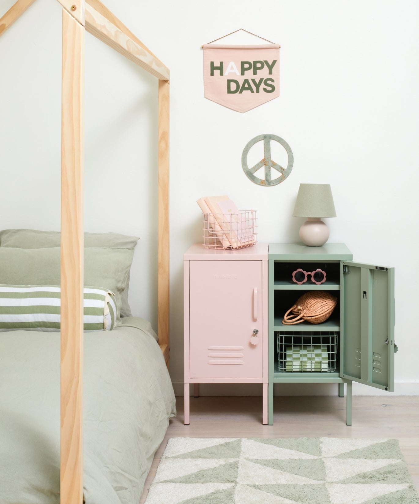 The Shorty in Blush to the Left