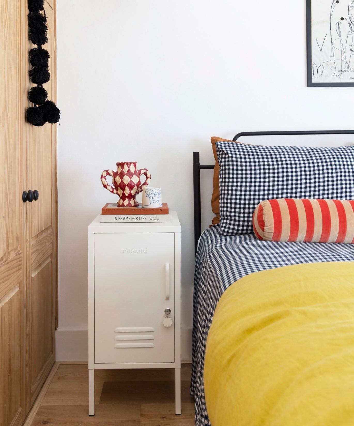 The Shorty in Chalk to the Left