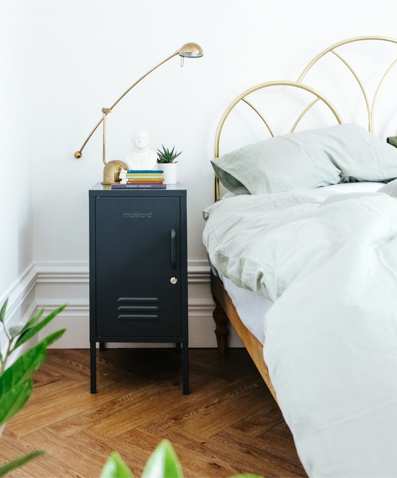 The Shorty in Slate to the Left